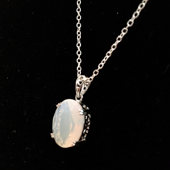 Moonstone Set Necklace & Earrings - Picture 4 of 8